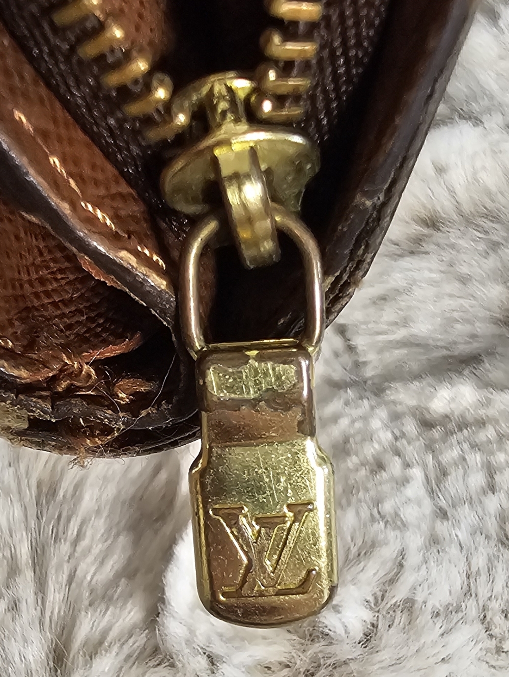 Louis Vuitton Monogram Canvas Compact Wallet - Brown - Picture 13 of 14